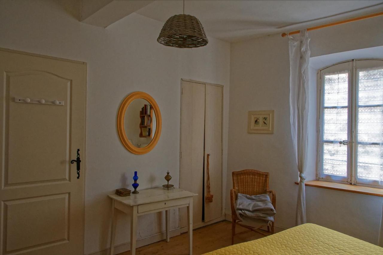 Maison Rives - Village Du Livre De Montolieu Eksteriør billede